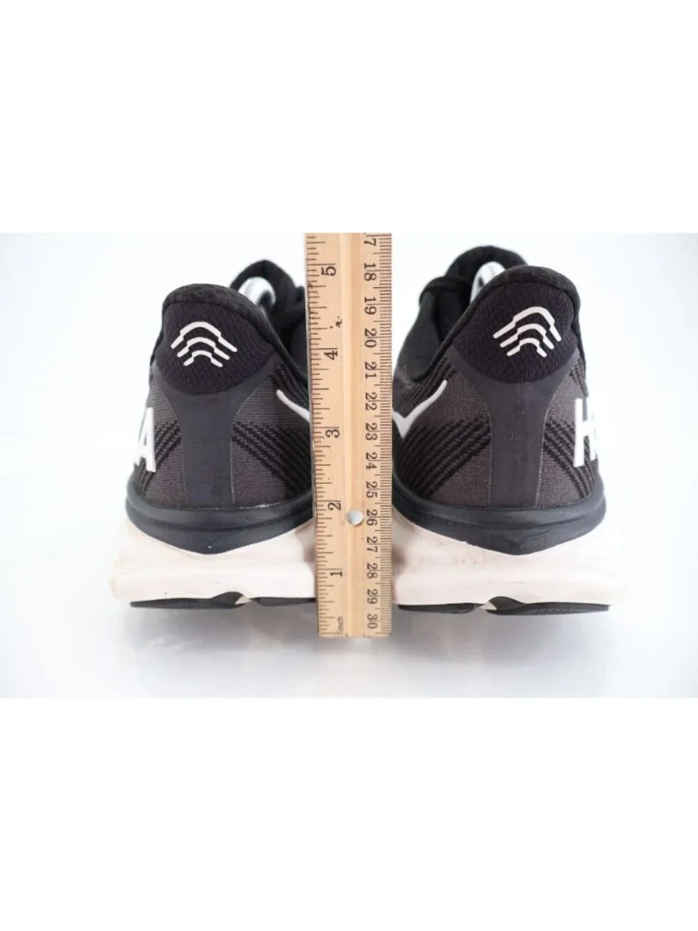 Hoka One One Clifton 9 Women's Size 11 B (Medium) Running Shoes Black